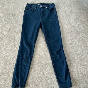 Good American 'Good Waist' Skinny Jeans